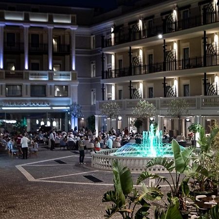 Palazzo Doglio Hotel Cagliari Luaran gambar The hotel's central courtyard