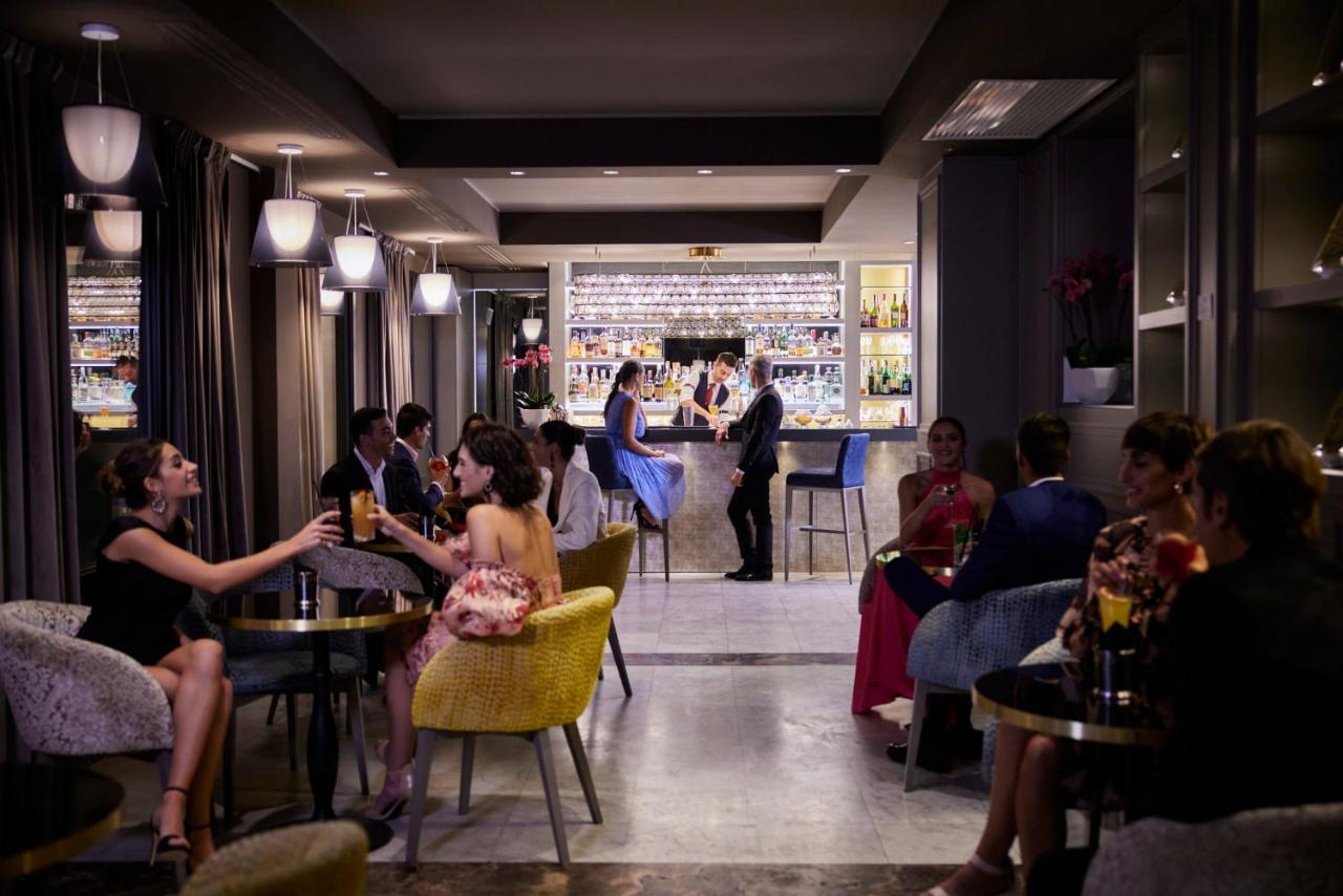 Palazzo Doglio Hotel Cagliari Luaran gambar The bar at the 2012 Cannes Film Festival