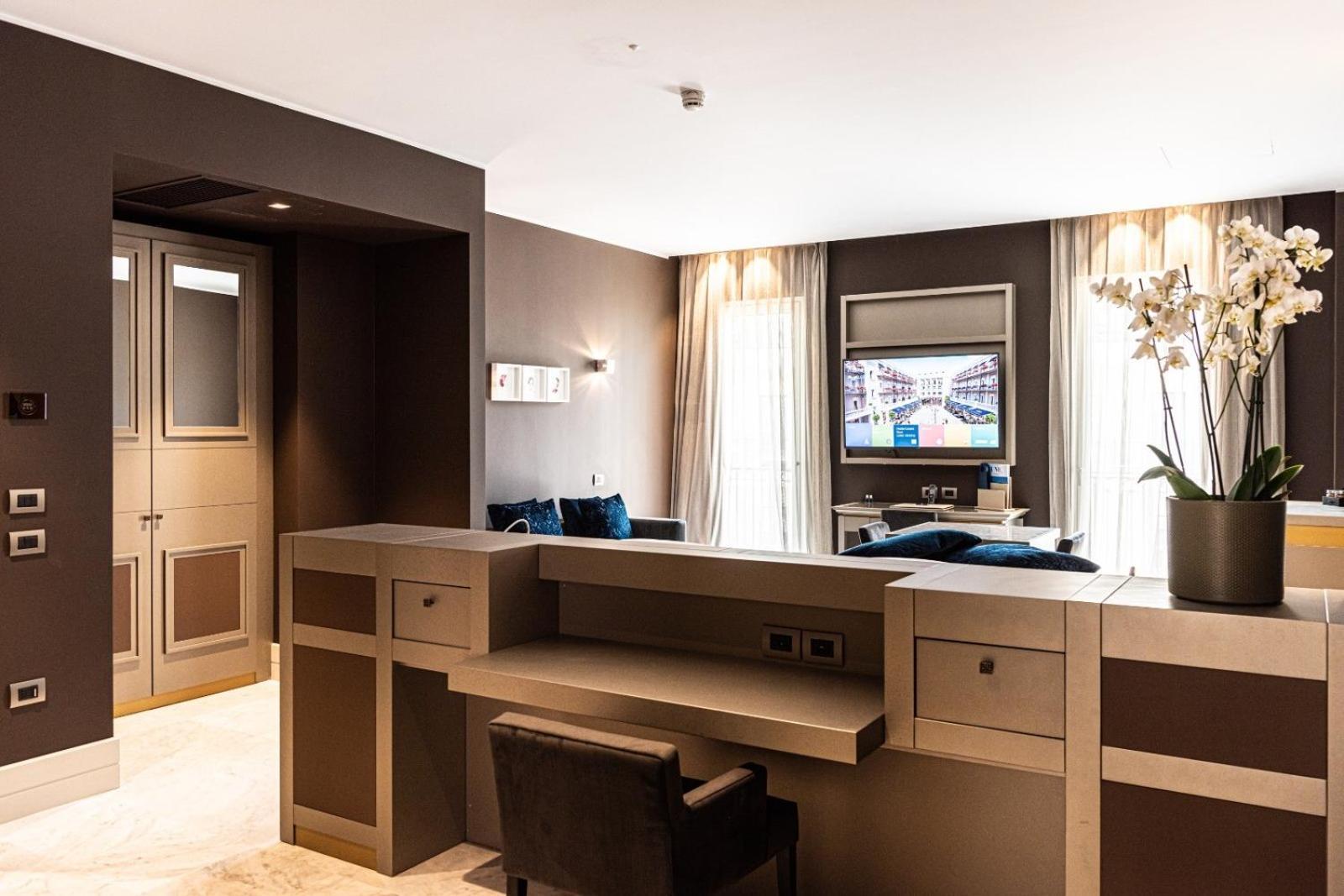 Palazzo Doglio Hotel Cagliari Luaran gambar Suite