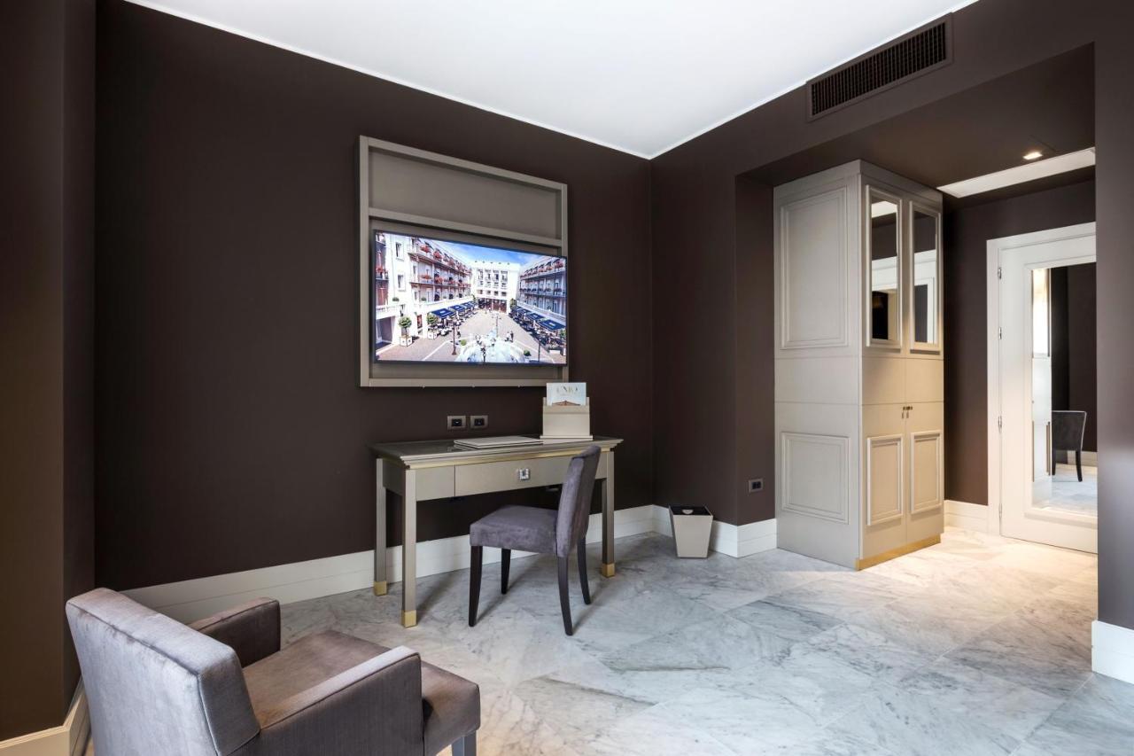 Palazzo Doglio Hotel Cagliari Luaran gambar A room at the hotel
